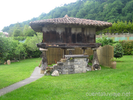 Hórreo en Cangas de Onís (Asturias)